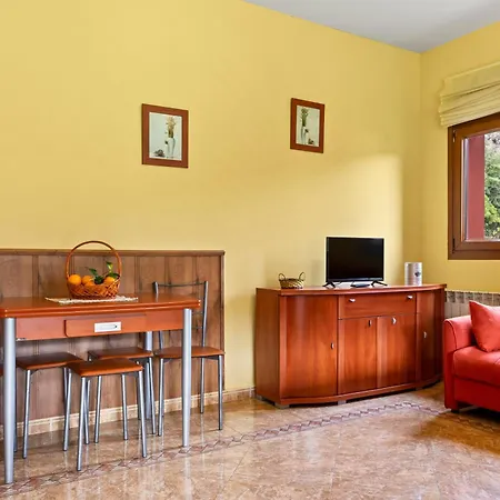 Les Cuartes Apartament *
